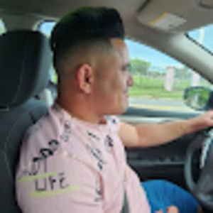 Meet your Posher, Lazaro